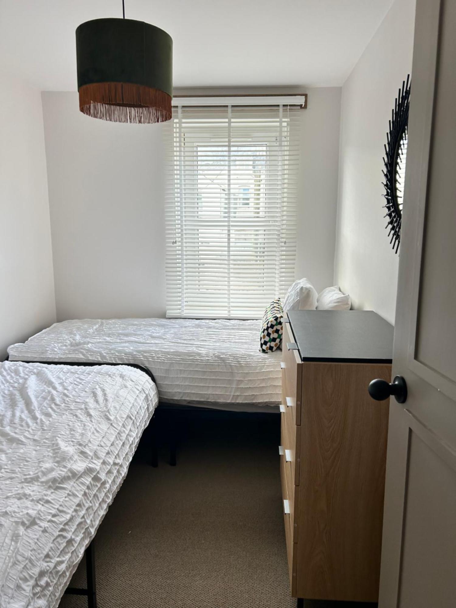 Harbour Apartment Сийтън Екстериор снимка