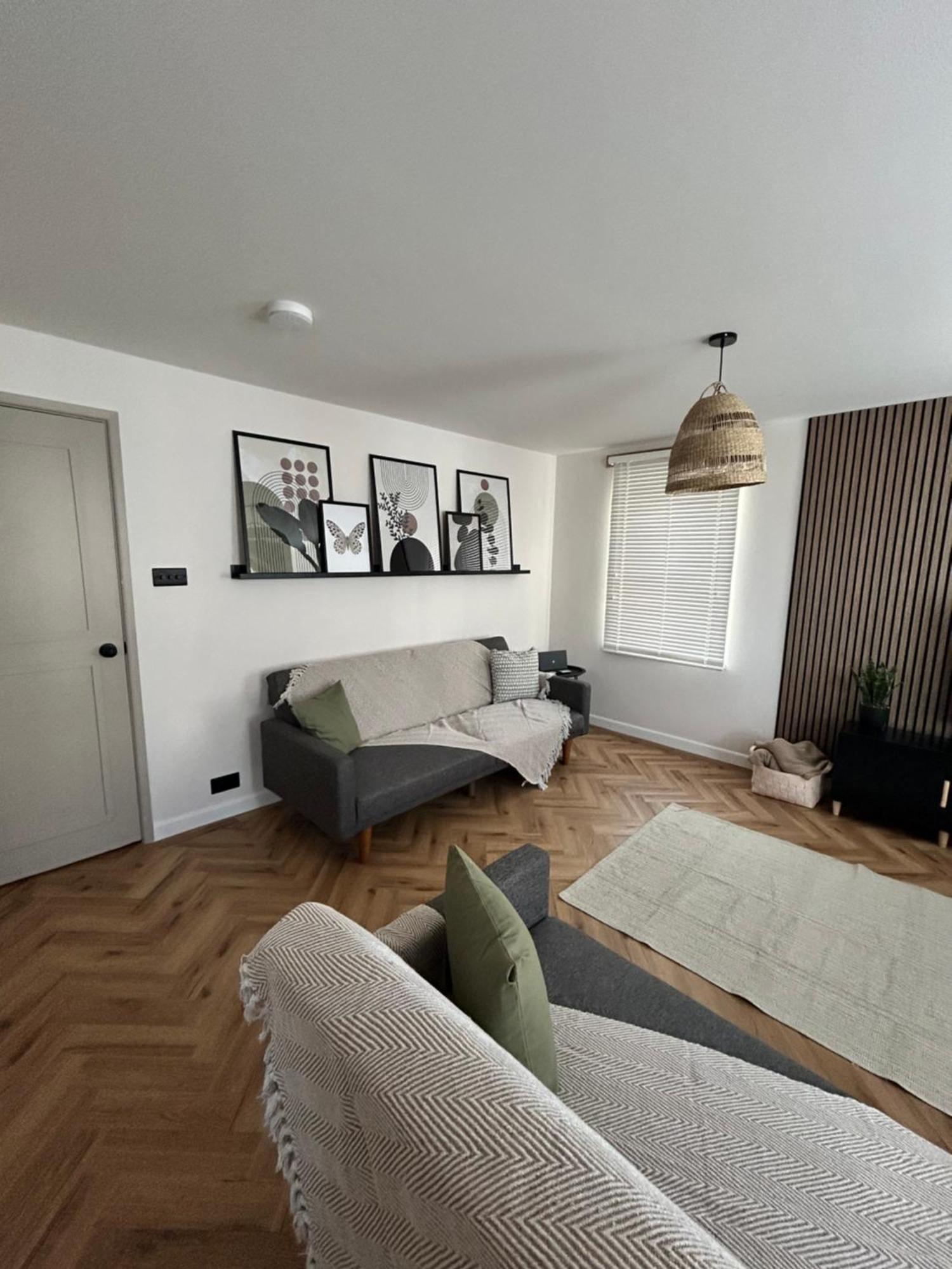 Harbour Apartment Сийтън Екстериор снимка